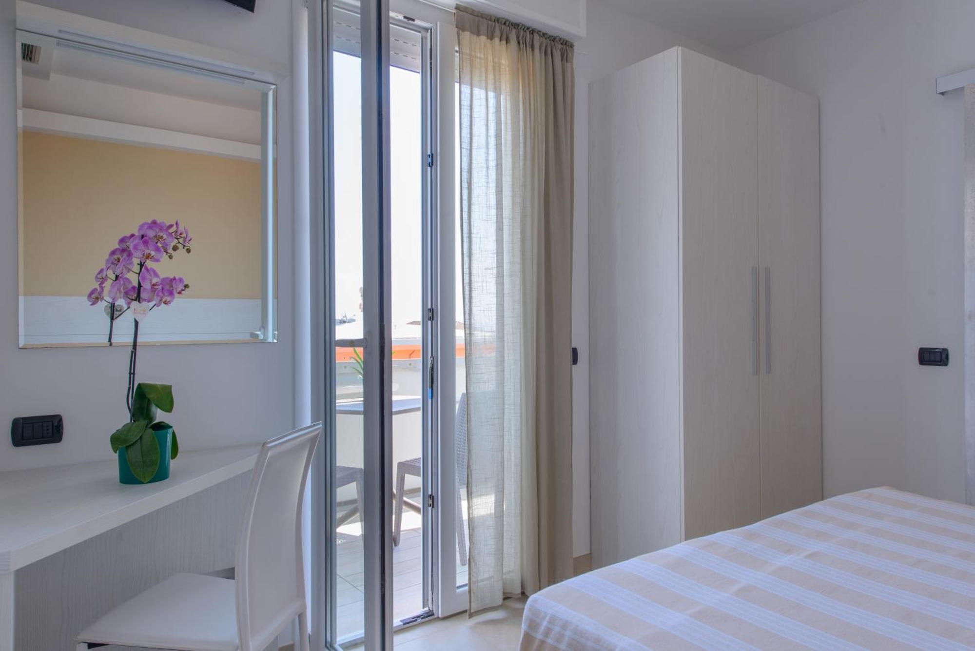 Hotel Sans Souci Rimini Exterior foto